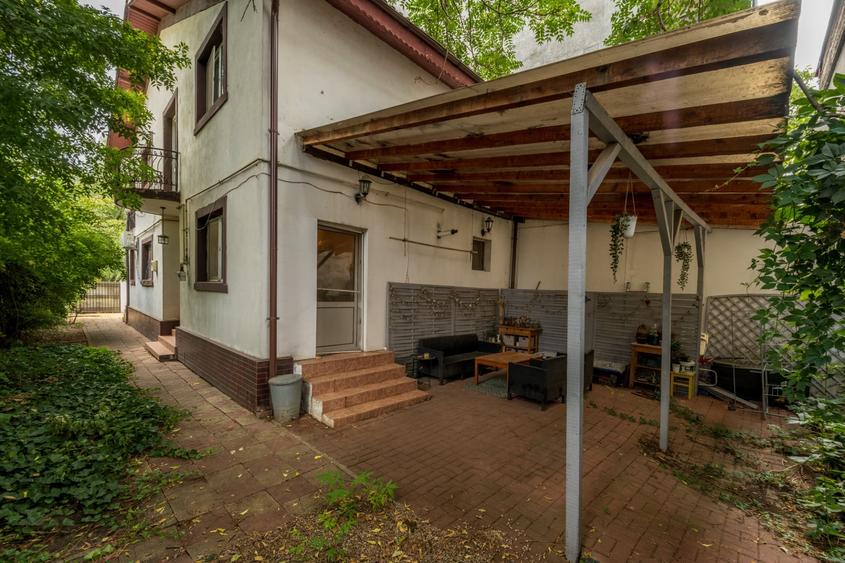 Casă cu 5 camere cu Canalizare în Bucureștii Noi