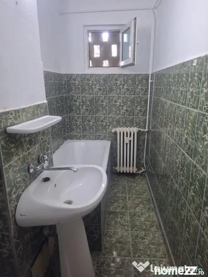 Apartament cu 2 camere semidecomandat în Malu Roșu