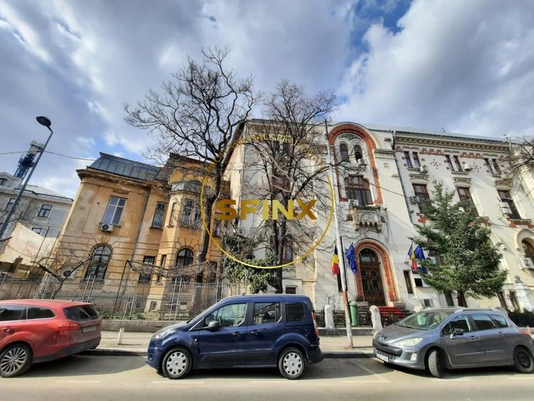 Apartament cu 3 camere decomandat, mobilat în Cișmigiu
