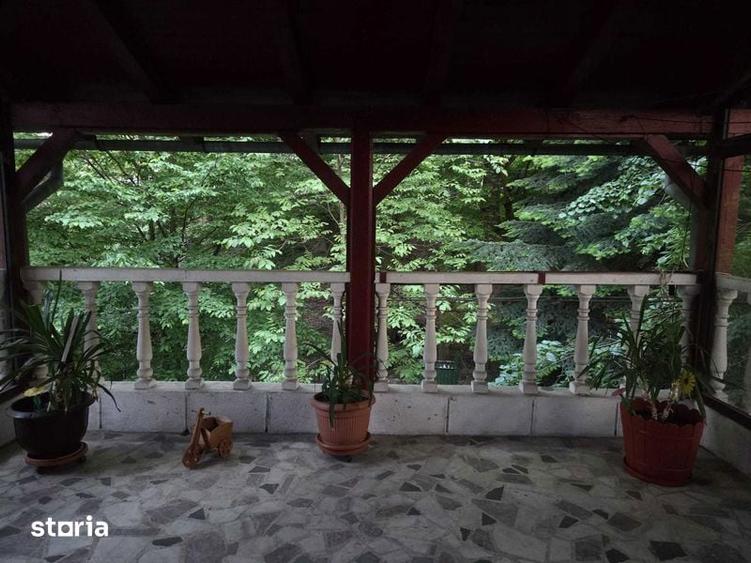 Casă cu 3 camere cu Teren 200 Mp în Central