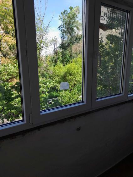 Apartament cu 3 camere decomandat în Drumul Taberei