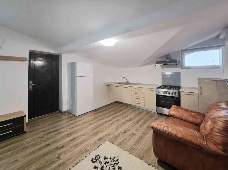 Apartament cu 2 camere semidecomandat în Central