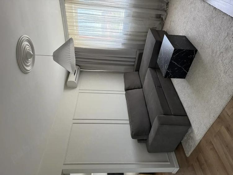 Apartament cu 2 camere semidecomandat în P-ța Victoriei