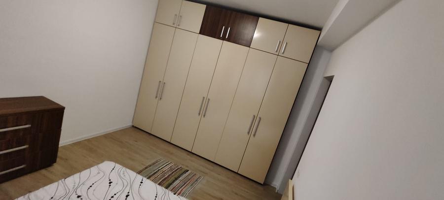 Apartament cu 3 camere decomandat în Chiajna
