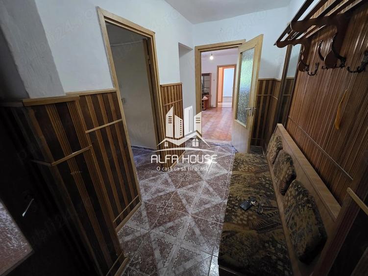 Apartament cu 3 camere semidecomandat în Govândari