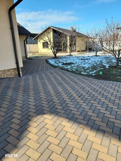 Casă cu 5 camere cu Teren 1800 Mp în Moara