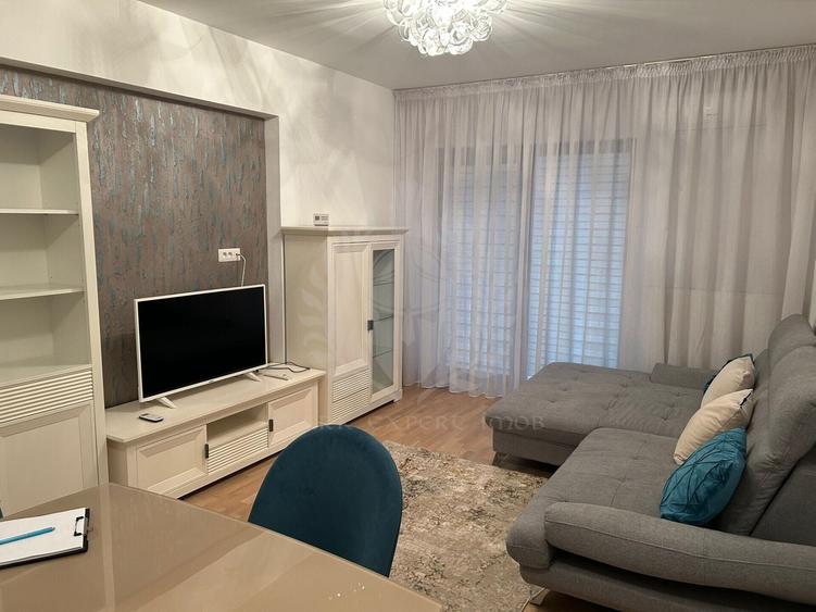 Apartament cu 3 camere decomandat, mobilat în Albert