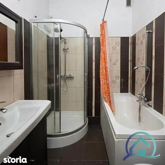Casă cu 5 camere cu Teren 118 Mp în Central