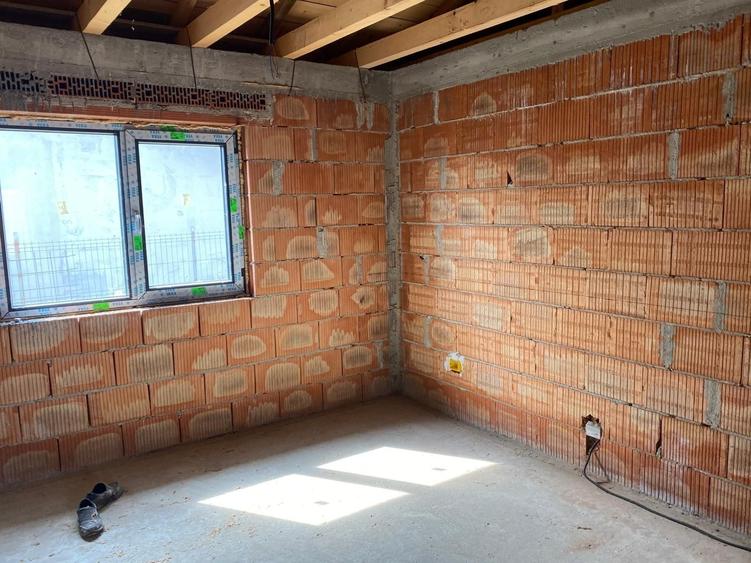 Vand casa individuala 3 Camere pret 55000 - 1