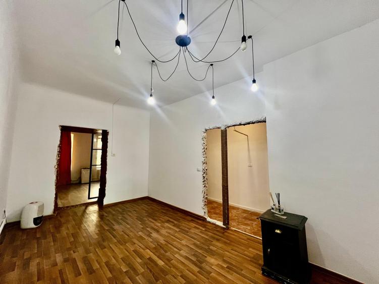 Apartament cu 2 camere semidecomandat în Central