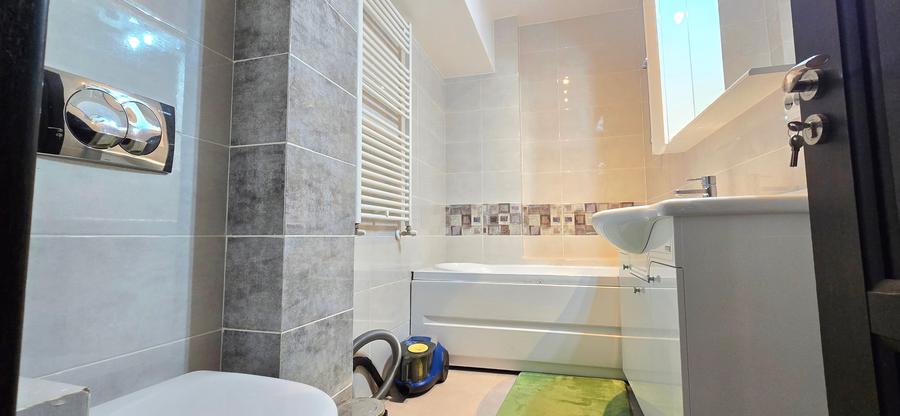 Apartament cu 2 camere nedecomandat în Păcurari