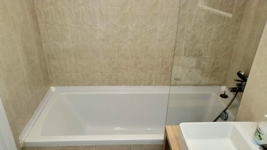 Apartament cu 3 camere semidecomandat, mobilat în Străulești