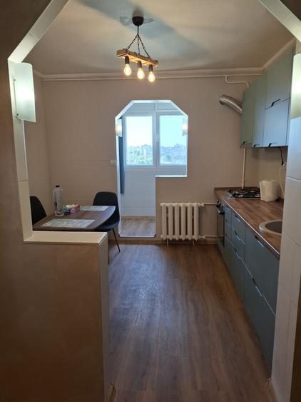 Apartament cu 2 camere decomandat, mobilat în Berceni