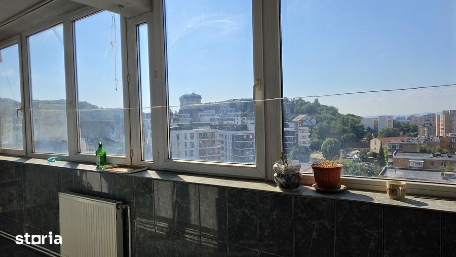 Apartament cu 3 camere decomandat în Griviței