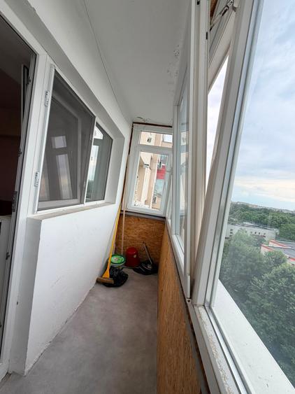 Apartament cu 2 camere semidecomandat în Berceni