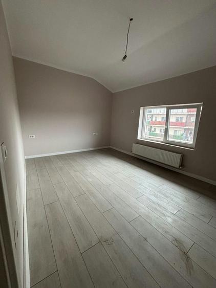 Apartament cu 2 camere decomandat în Dobroești