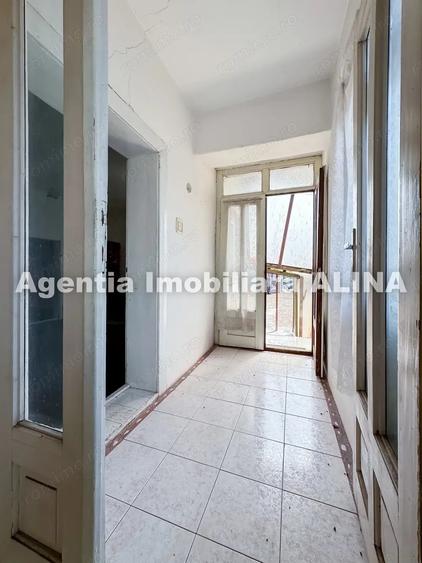 Casă cu 3 camere cu Teren 744 Mp în Criș