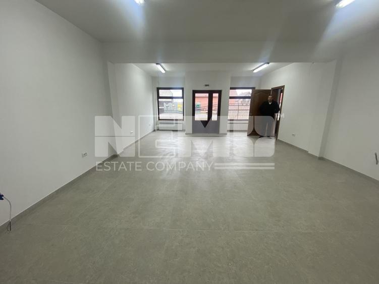 Spațiu comercial, de 80 mp, în Vicovu de Sus