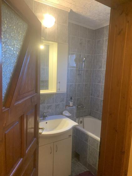 Apartament cu 3 camere decomandat în Exterior Vest