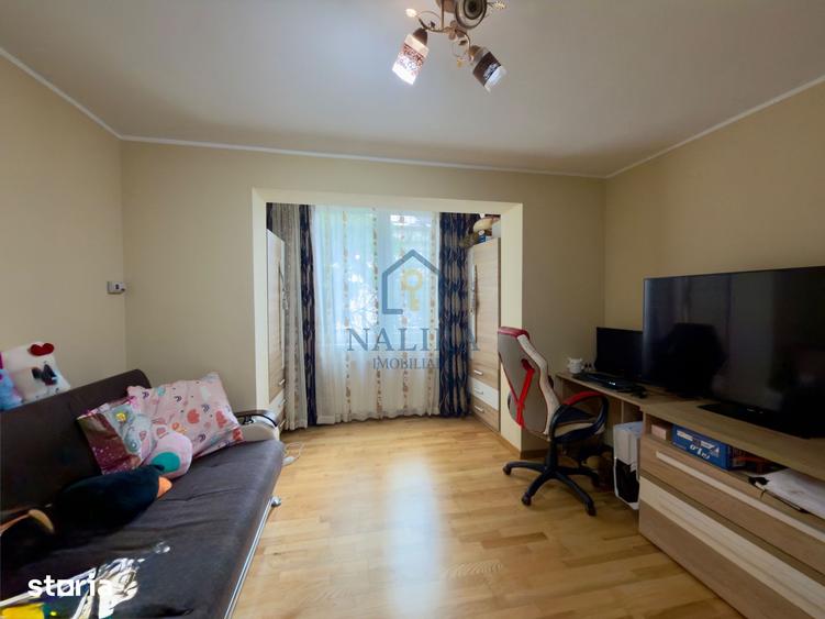 Apartament cu 2 camere decomandat în Republicii