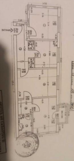 Apartament cu 3 camere semidecomandat în Colelia