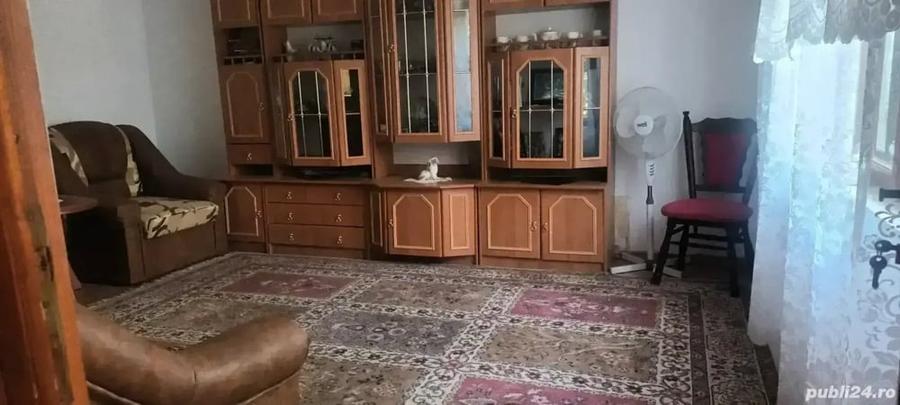 Casă cu 4 camere cu Teren 700 Mp în Tăbărăști