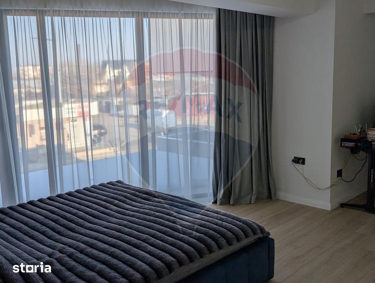 Casă cu 6 camere cu Teren 484 Mp în Central
