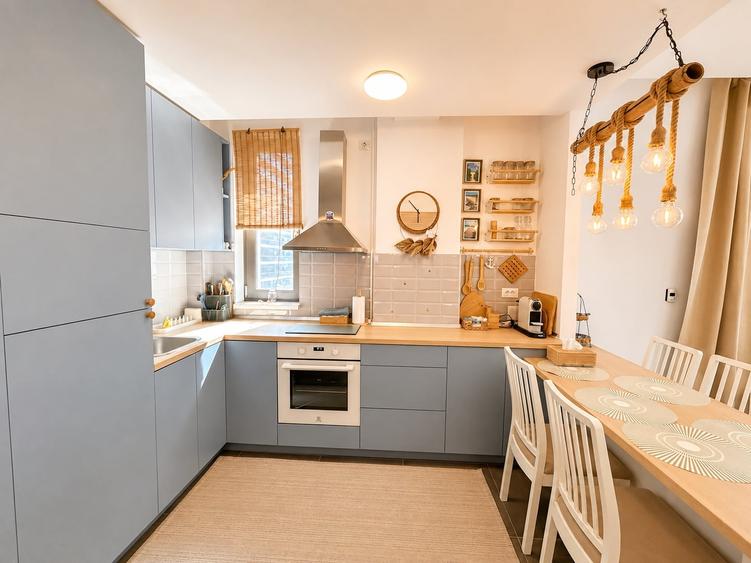 Apartament cu 2 camere decomandat, mobilat în Mamaia-Sat
