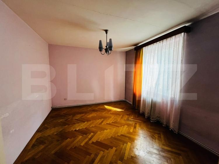 Apartament cu 3 camere decomandat în Dâmbu Pietros