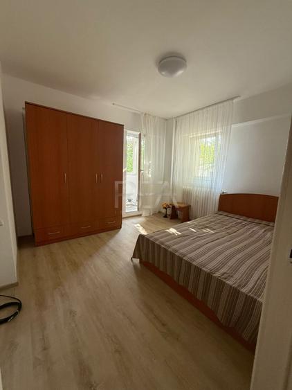 Apartament cu 3 camere semidecomandat, mobilat în Basarabia