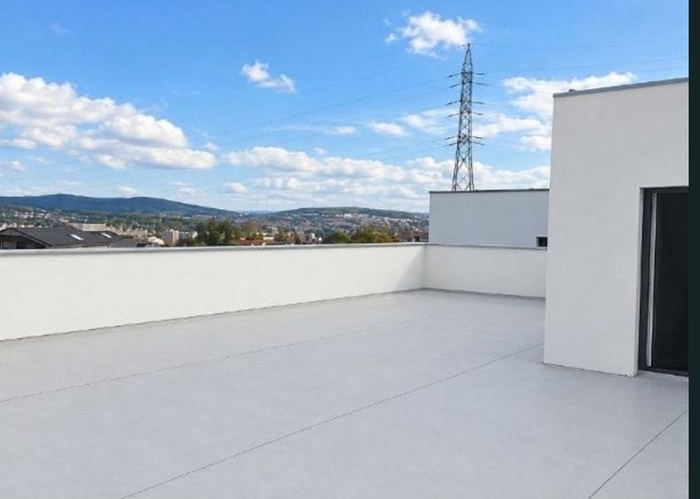 Casă cu 3 camere în Europa