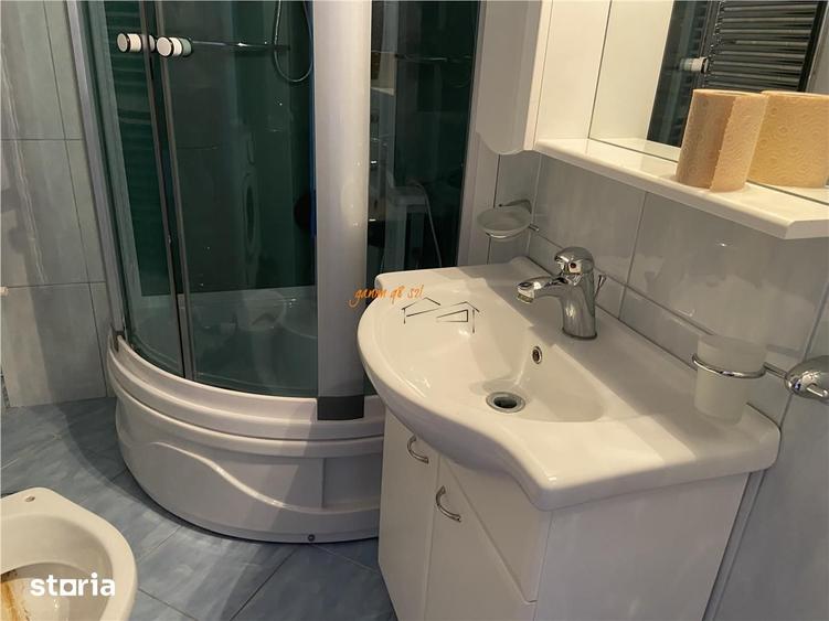Apartament cu 3 camere decomandat în Ultracentral
