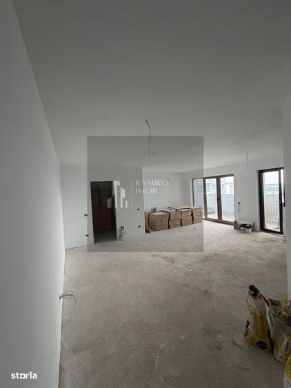 Apartament cu 3 camere în Mihai Bravu