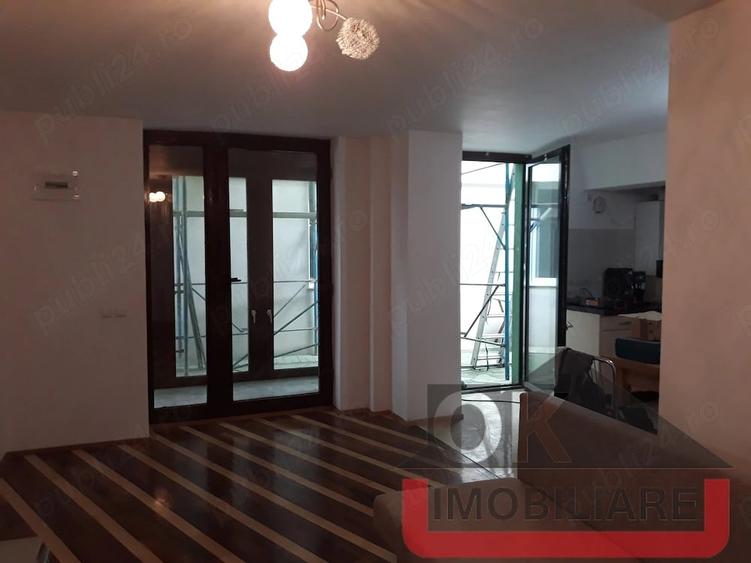 Casă cu 6 camere cu Teren 200 Mp în Central