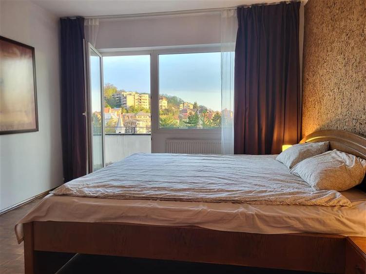 Apartament cu 2 camere semidecomandat în Ultracentral