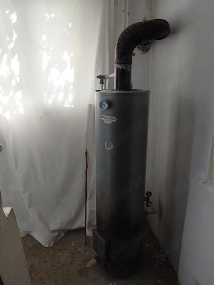 Casă cu 2 camere cu Teren 5500 Mp în Zlata