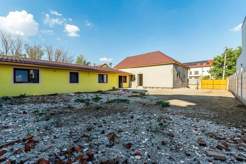 Casă individuală cu 4 camere cu Canalizare în Aradul Nou