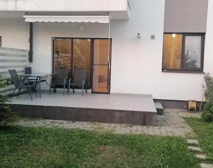 Casă cu 3 camere în Berceni