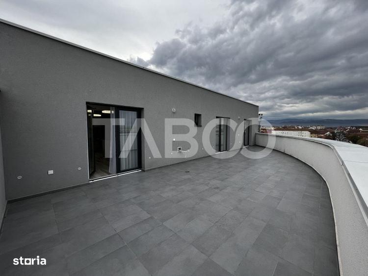 Apartament cu 4 camere decomandat în Turnișor
