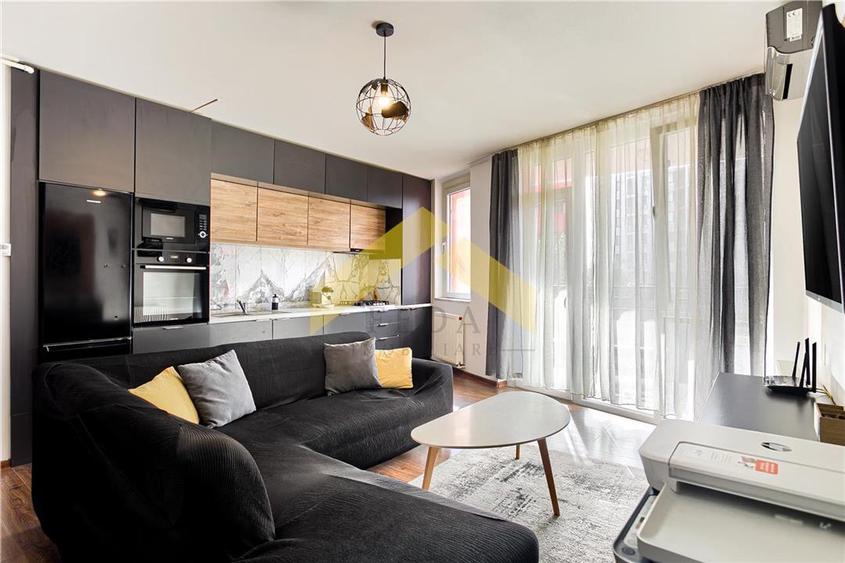 Apartament cu 3 camere decomandat în Banu Mărăcine