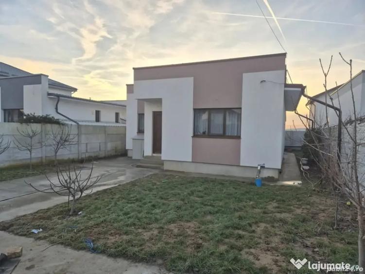 Casă cu 3 camere cu Teren 350 Mp în Șimnicu de Sus