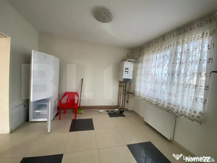 Casă cu 5 camere cu Teren 750 Mp în Moșnița Nouă