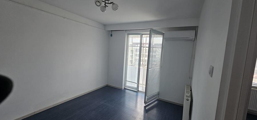 Apartament cu 2 camere nedecomandat în Central