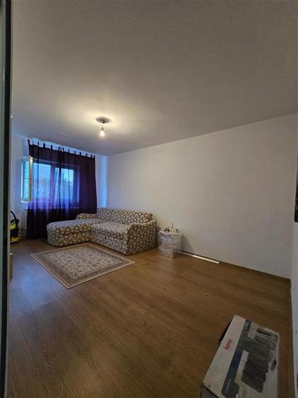 Apartament cu 2 camere decomandat în Dacia