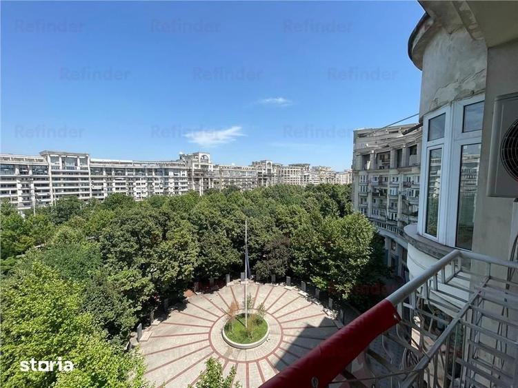 Apartament cu 3 camere decomandat în Centrul Civic