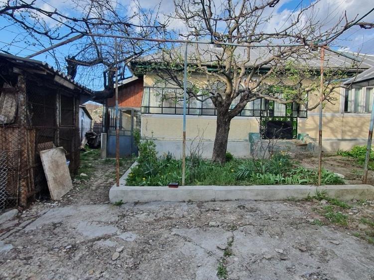 Casă cu 3 camere în Tătaru