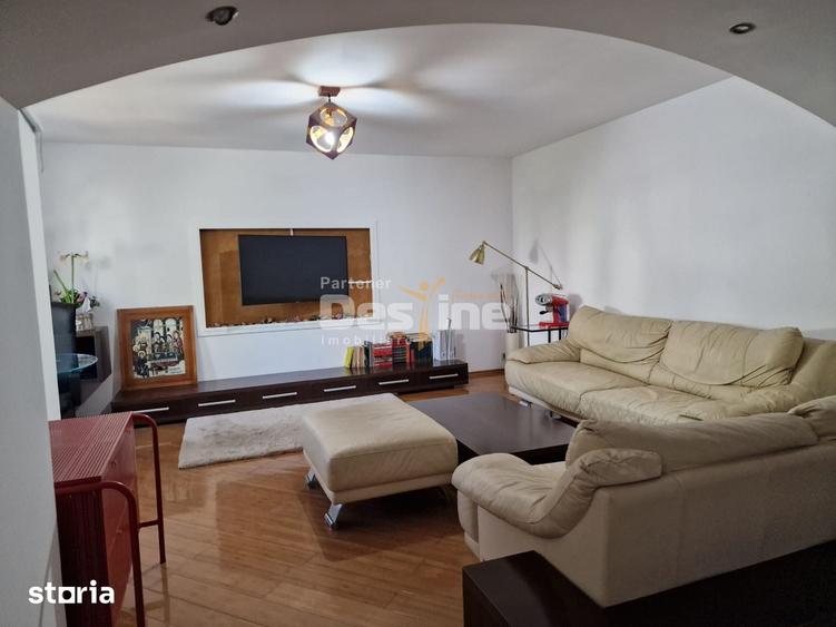 Apartament cu 3 camere în 13 Septembrie