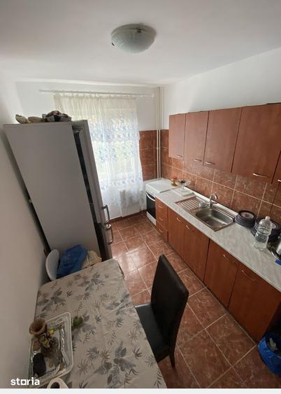 Apartament cu 3 camere în Calea București