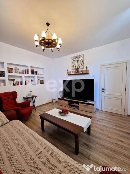 Casă cu 7 camere cu Teren 1500 Mp în Răzvad