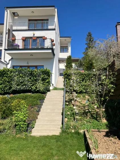 Casă cu 4 camere cu Teren 316 Mp în Central